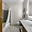 Comfort Suites London South