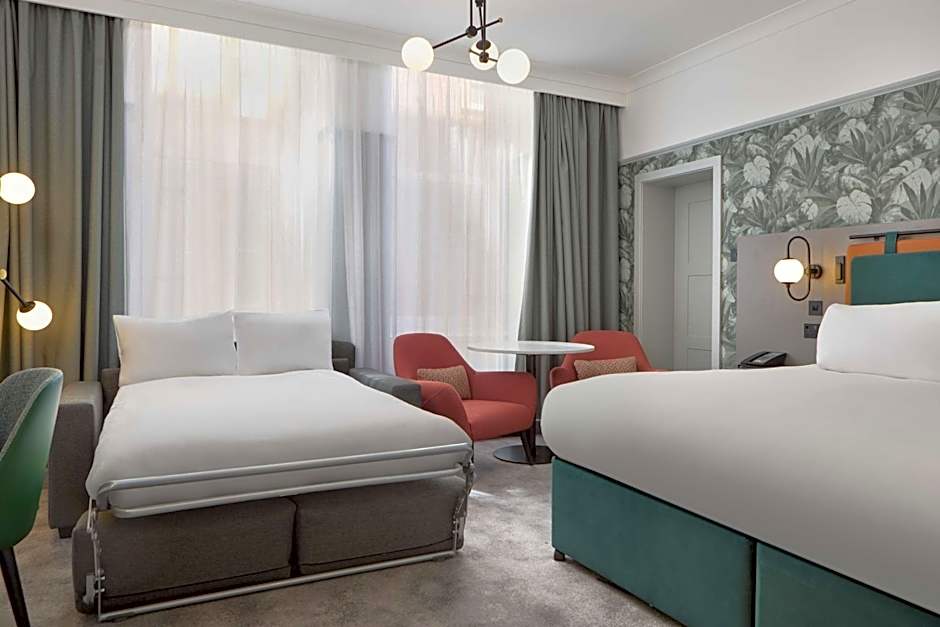 DoubleTree by Hilton Brighton Metropole