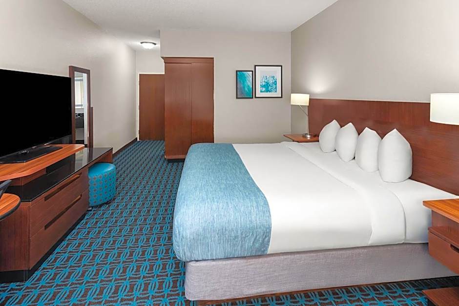 Wingate by Wyndham Oshkosh
