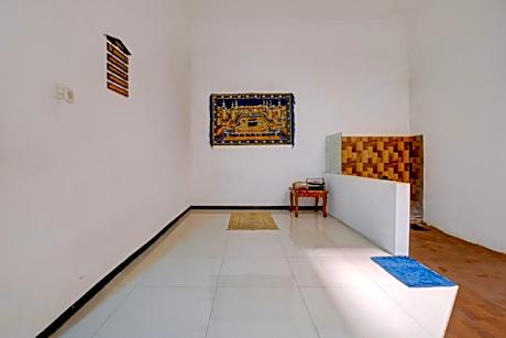 OYO Life 93083 Nova Jaya 3 Homestay Syariah