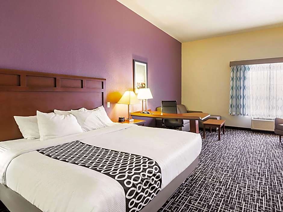 La Quinta Inn & Suites by Wyndham Bowling Green