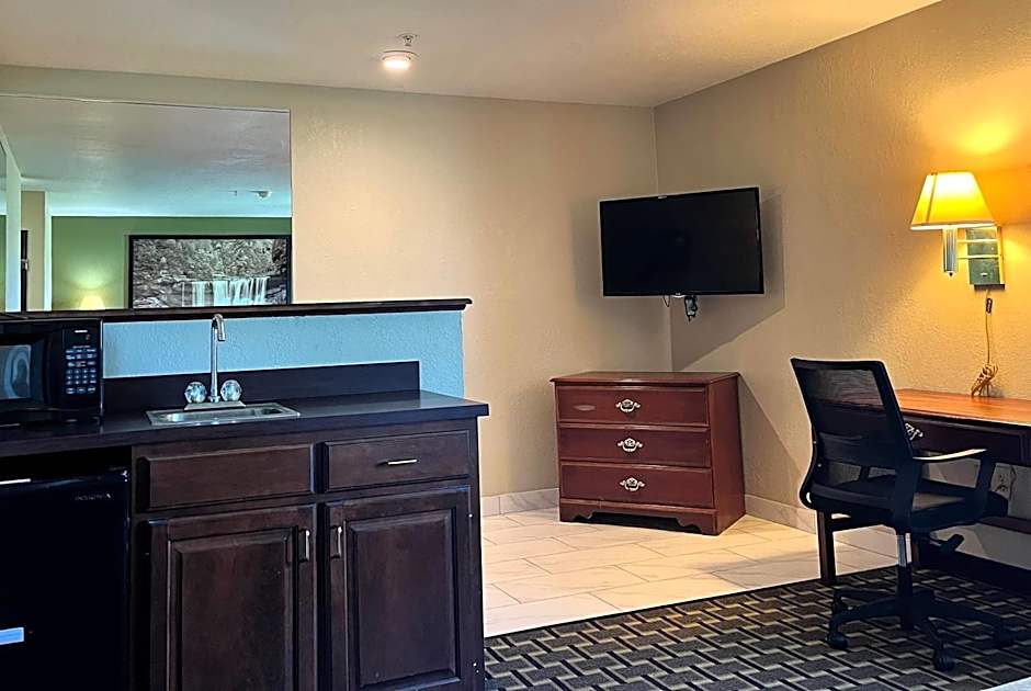 Super 8 by Wyndham Madison IN