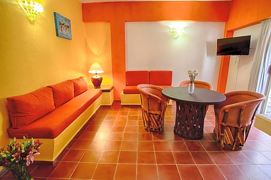 Suites Plaza del Rio