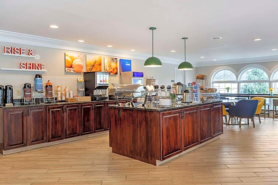 Comfort Inn & Suites East Greenbush
