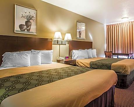 Queen Room with Two Queen Beds - Non-Smoking