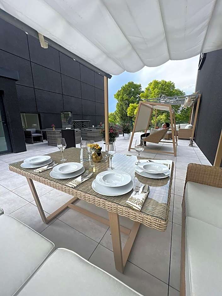 Apartamenty Katowice by Lantier - Swimming Pool Zone