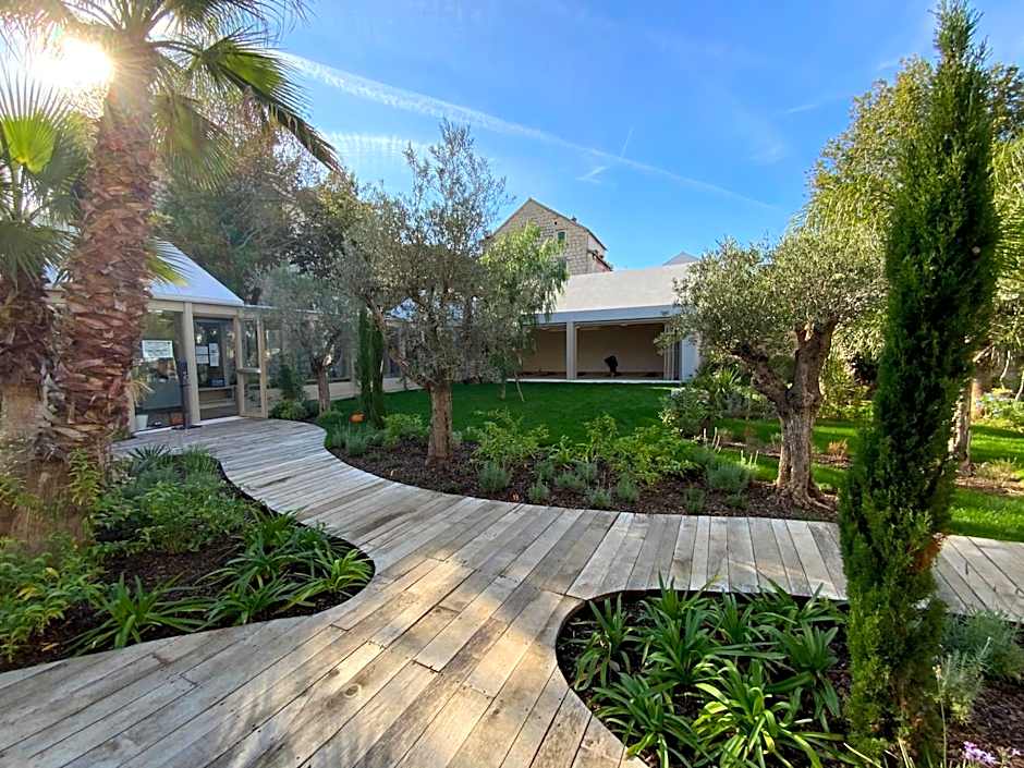 Divota Apartment Hotel