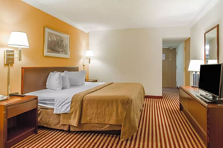 Quality Inn & Suites Bloomington