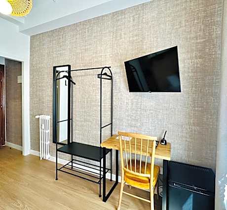 Single Room with Private Bathroom