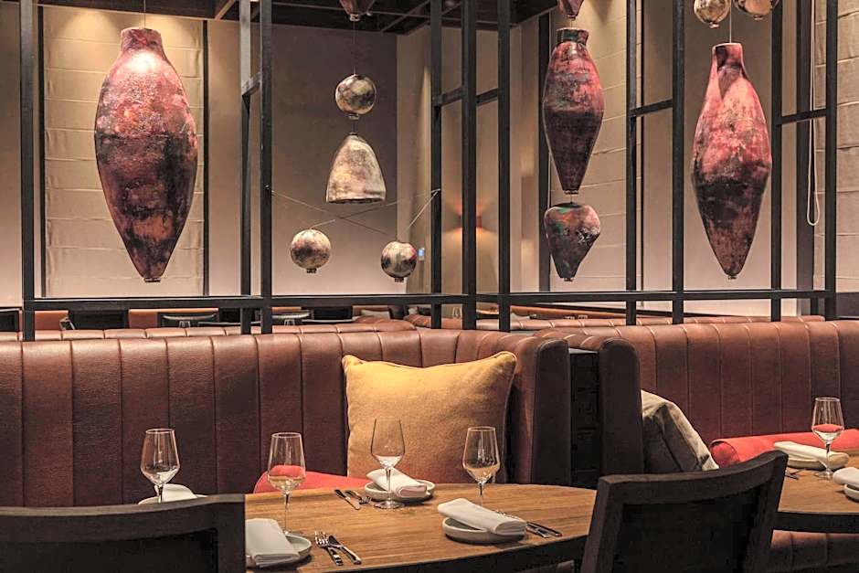 Next Hotel Melbourne, Curio Collection by Hilton