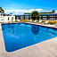 Super 8 by Wyndham Portsmouth - Norfolk