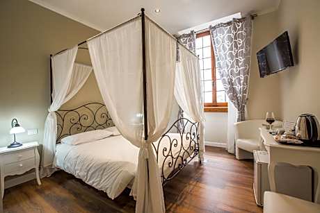 King Superior Room