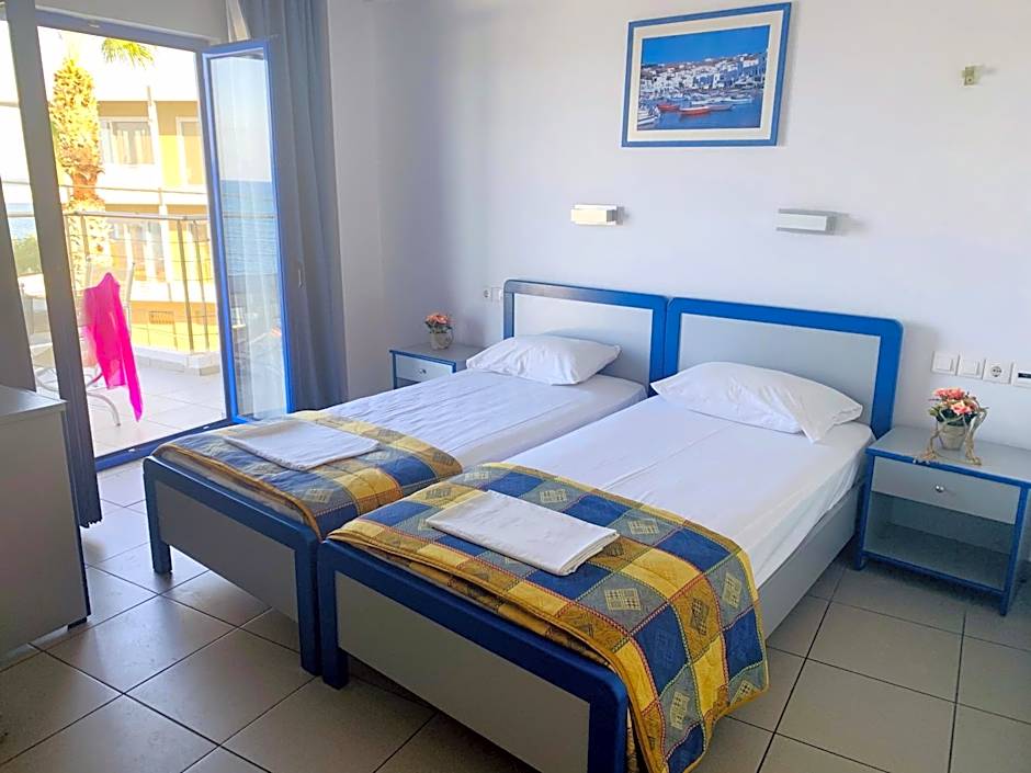 Kassavetis Center - Hotel Studios & Apartments