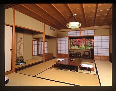 Japanese-Style Superior Room with Shared Bathroom - 201