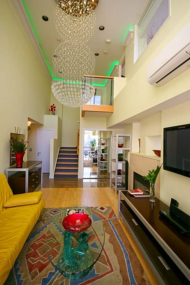 Yonge Suites Apart Hotel