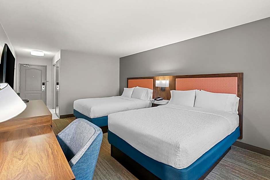 Hampton Inn & Suites Peru