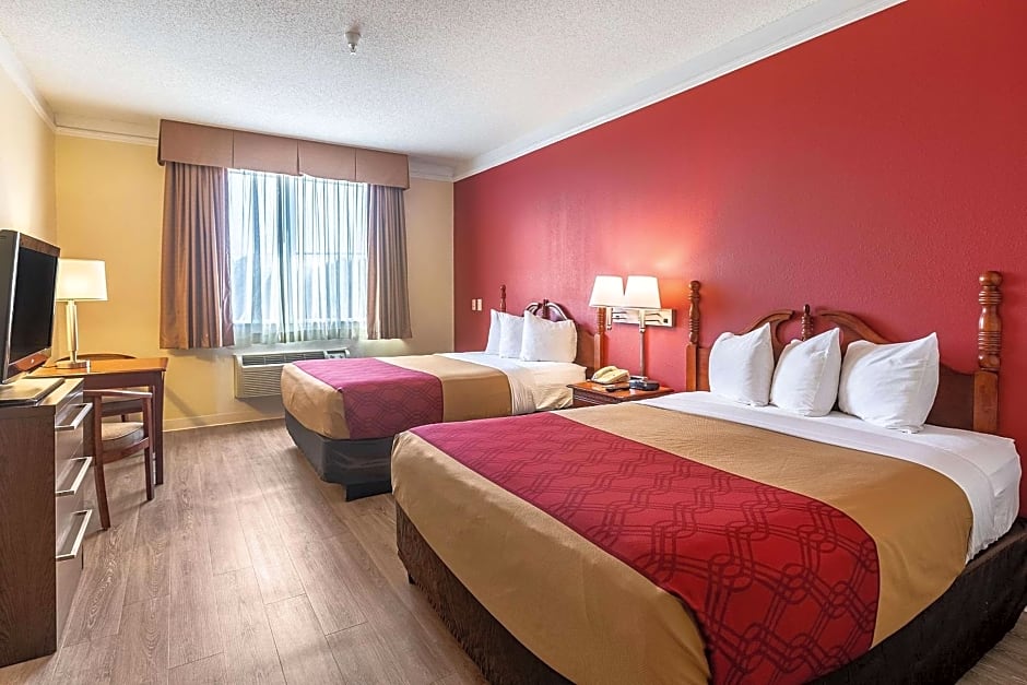 Econo Lodge Inn & Suites Douglasville