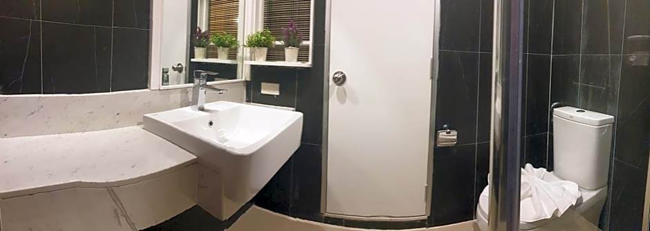 Vinary Hotel Sukhumvit - SHA EXTRA Plus