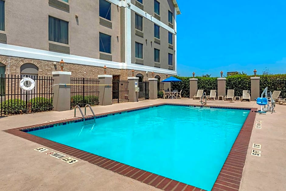 Comfort Suites Near Baylor University