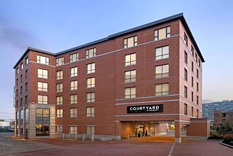 Courtyard by Marriott Portland Downtown/Waterfront