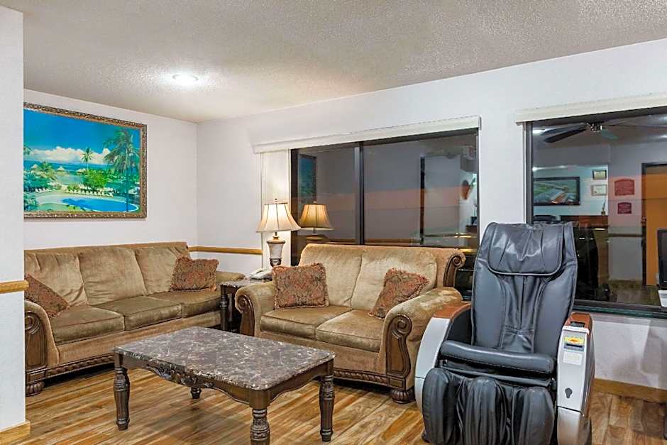 Howard Johnson by Wyndham Wichita Airport