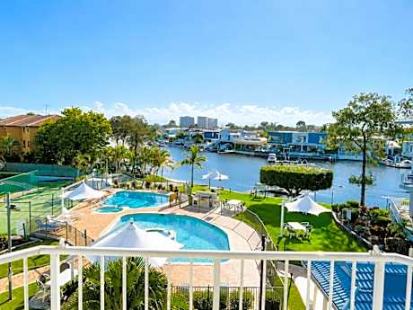 Pelican Cove Waterfront Apartments