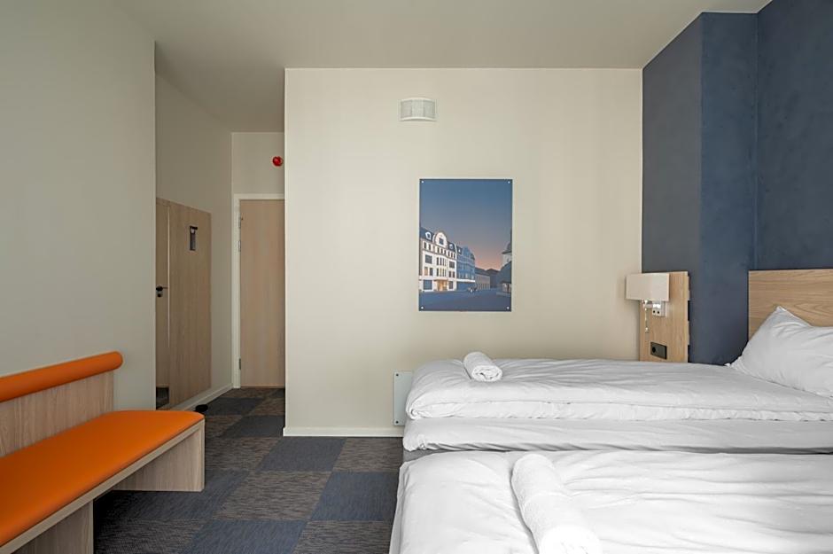 BREEZE Hotel Victoria - Self-Service