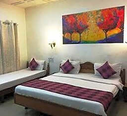 Hotel Veenus International