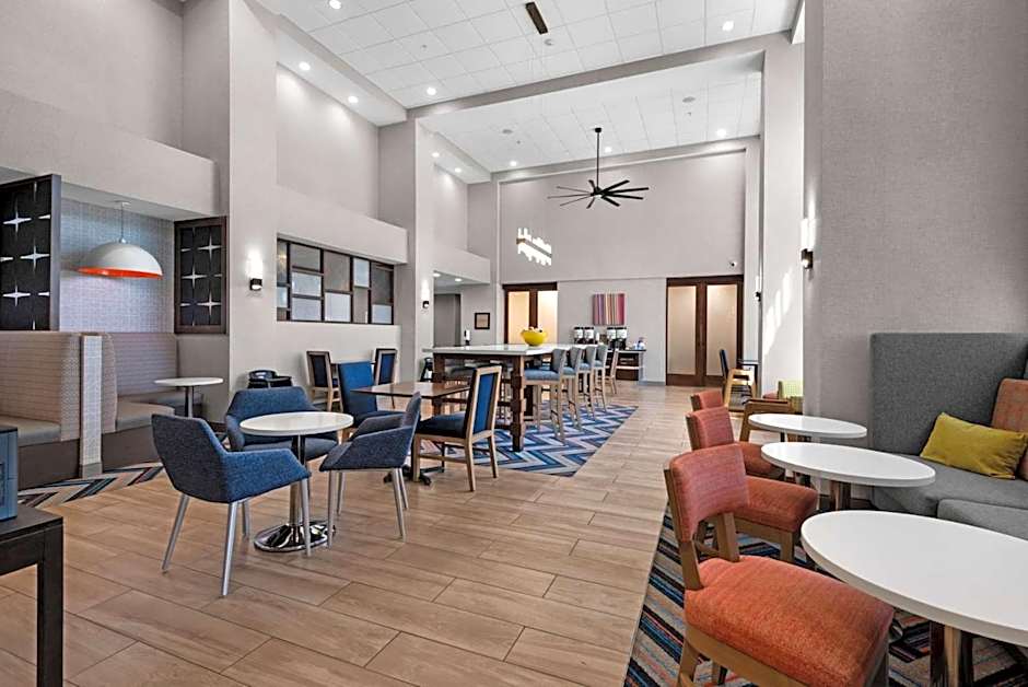 Hampton Inn By Hilton & Suites Pensacola I-10 N At University Town Plaza