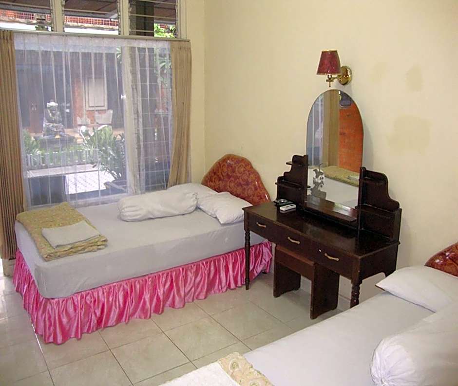 Hotel O Ratu