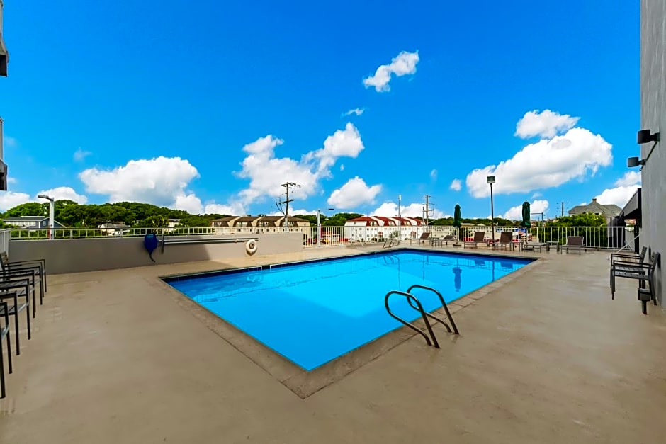 Red Roof PLUS & Suites Virginia Beach - Seaside