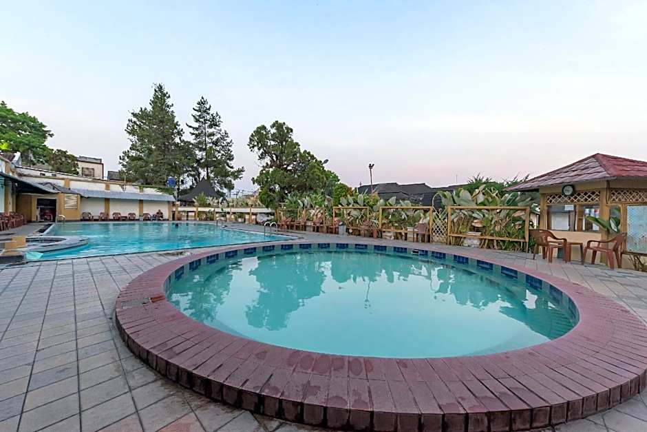 Urbanview Hotel Crown Tasikmalaya by RedDoorz