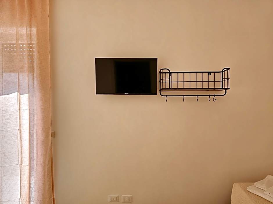 Maria's Home by MONHOLIDAY