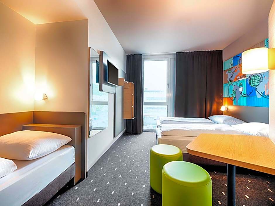Photo 1 of 3 of Triple Room