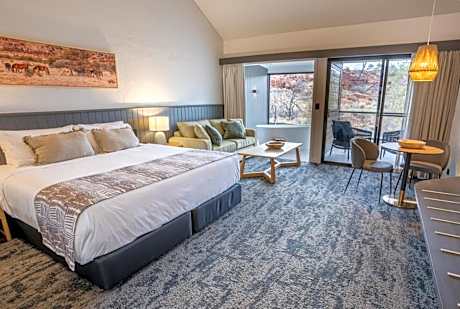 Deluxe Family Room
