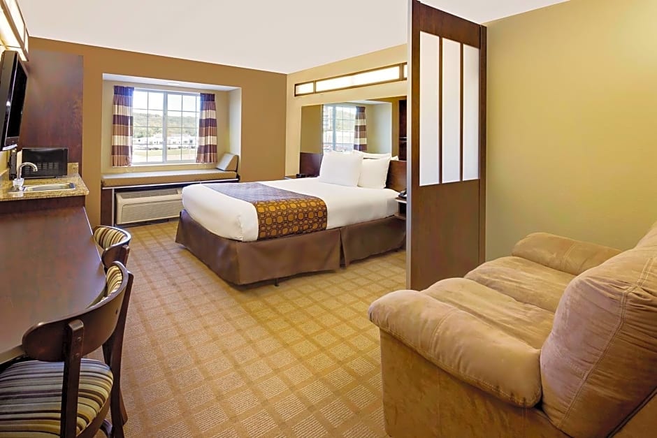 Microtel Inn & Suites by Wyndham Prairie du Chien
