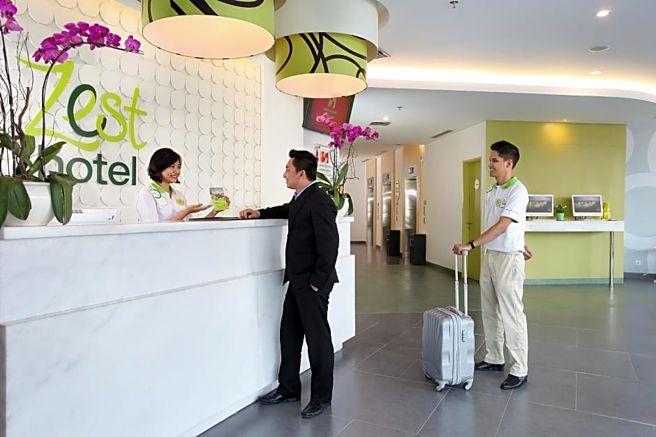 Zest Hotel Airport Jakarta