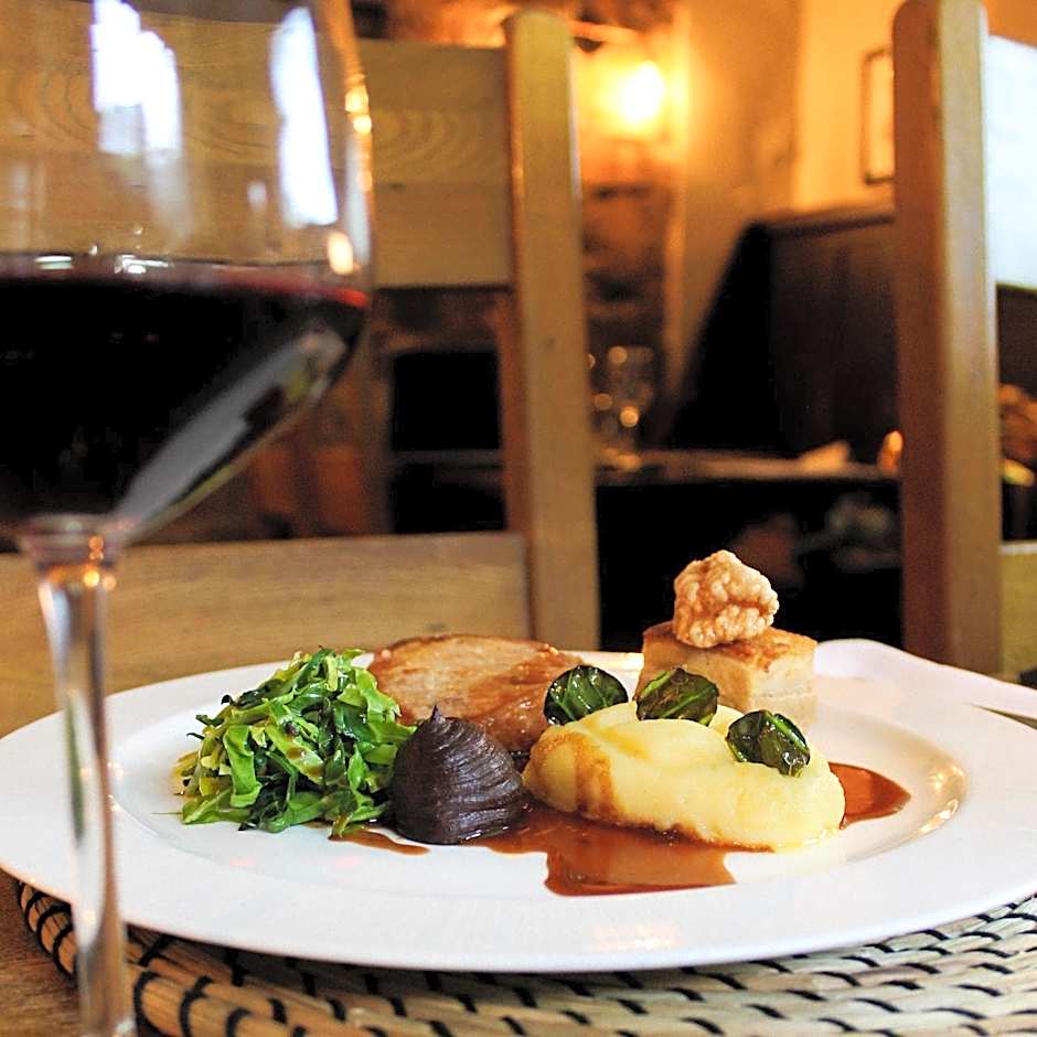 Fox And Hounds Llancarfan