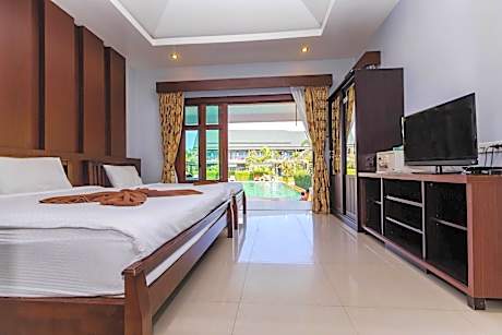 One-Bedroom Villa with Pool view