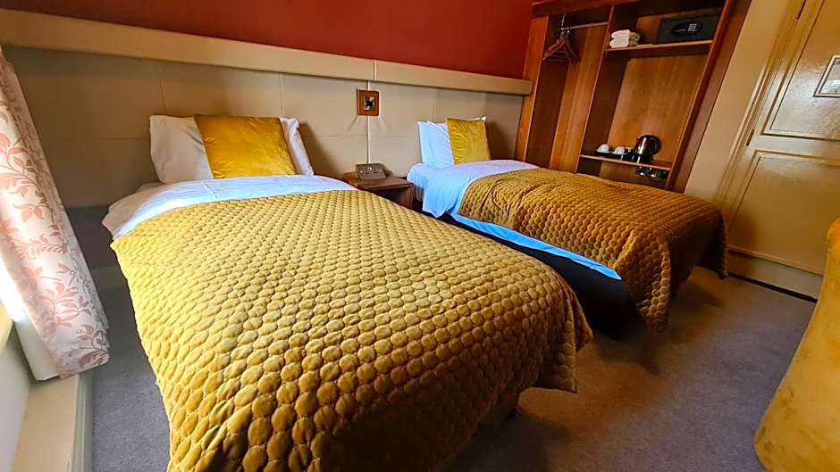 Photo 1 of 5 of 1 Double Bed or 2 Beds