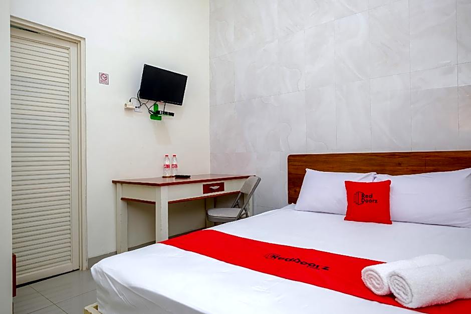 RedDoorz @ Syariah House Purwokerto