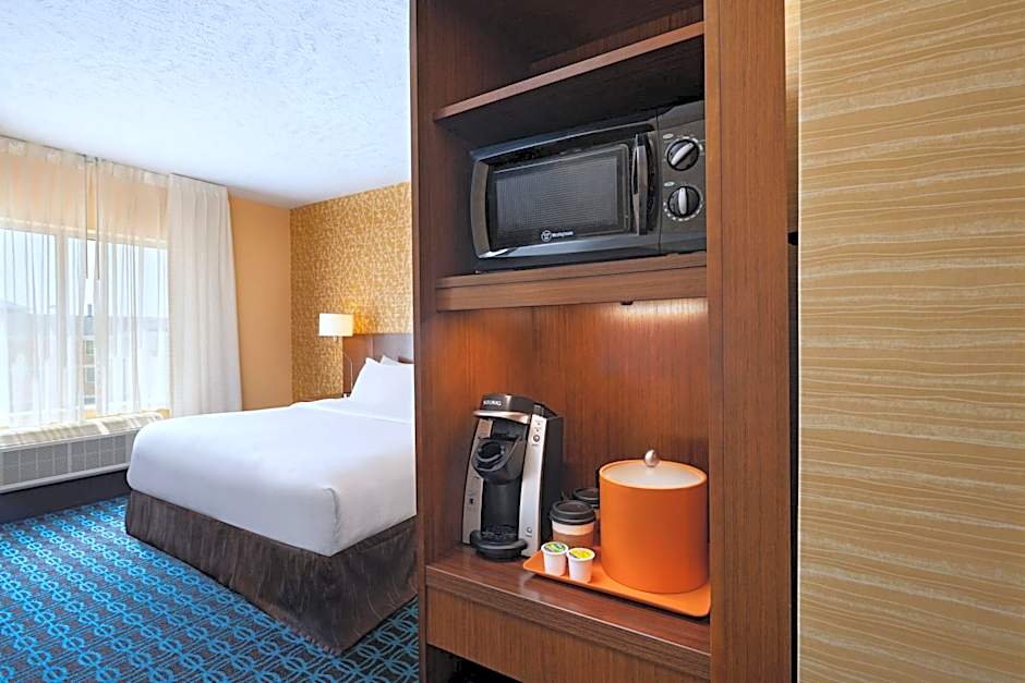 Fairfield Inn & Suites by Marriott Lincoln Airport