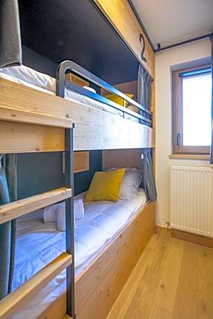 Studio Cabin 4 People