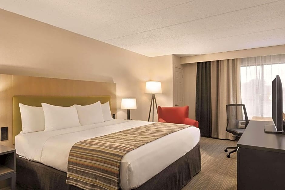 Country Inn & Suites by Radisson, La Crosse, WI