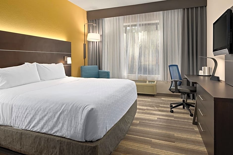 Holiday Inn Express Atlanta-Kennesaw