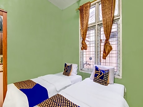 Hotel O Nayla Homestay Syariah Near Koro Koro Panam, Karaoke, Pool, & Cafe