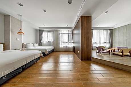 Japanese-Style Quadruple Room