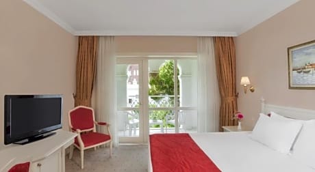 FAMILY ROOM CONNECTING ROOM