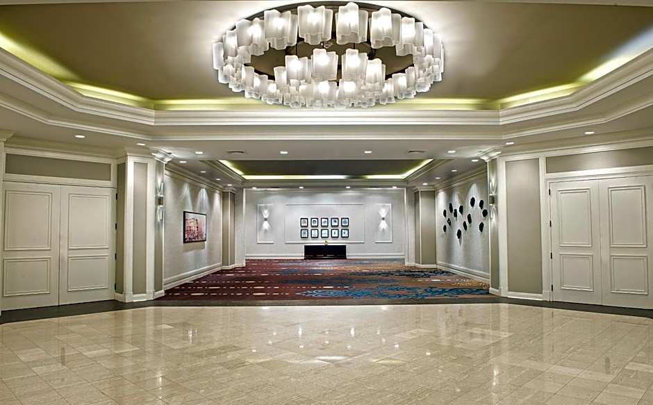 Hilton St. Petersburg Bayfront