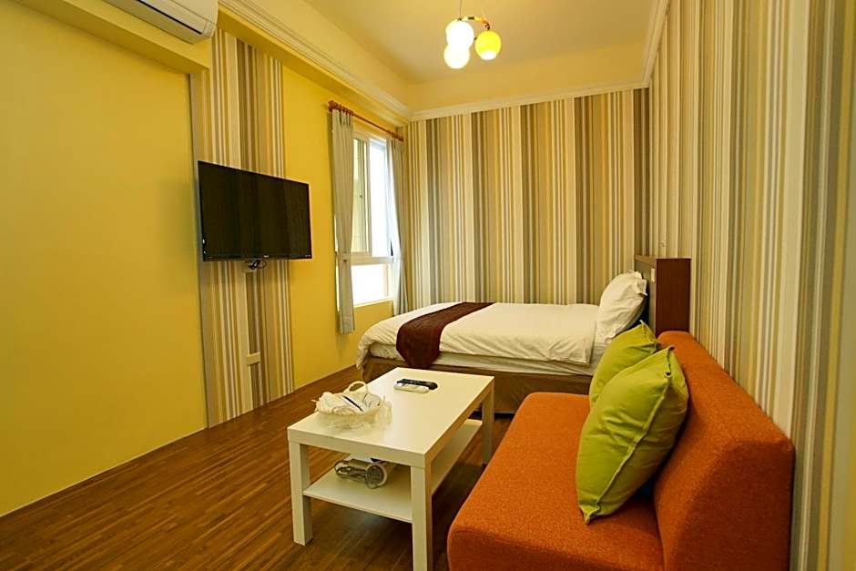 輕旅小站 Soft Travel Hostel